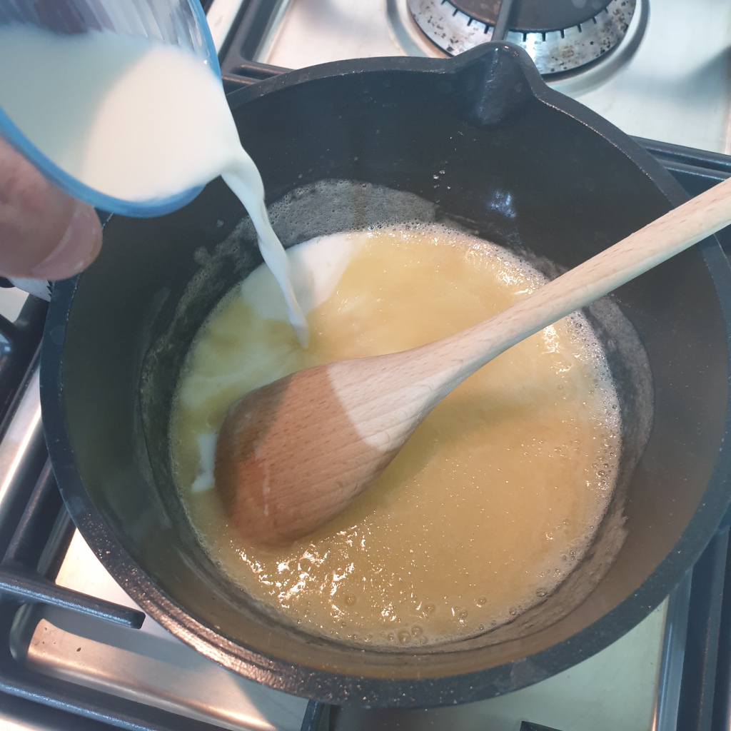 How to make bechamel sauce