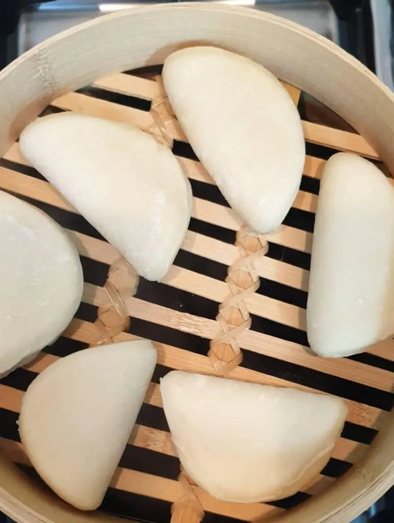 steamed chinese bao buns