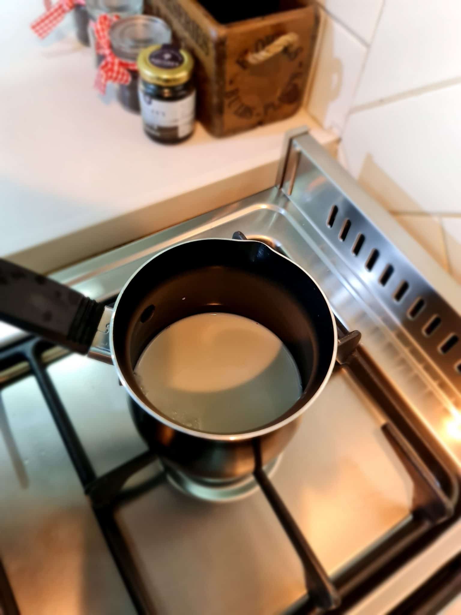 הרתחת חלב